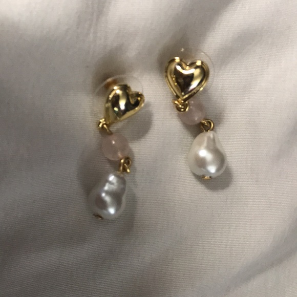 🌸NEW🌸 Talbots Gold Heart and Pearl Tier Drop Earrings - Picture 8 of 9